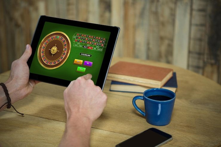 Pengguna memanfaatkan fitur pembayaran aman untuk transaksi hiburan games mobile dan casino